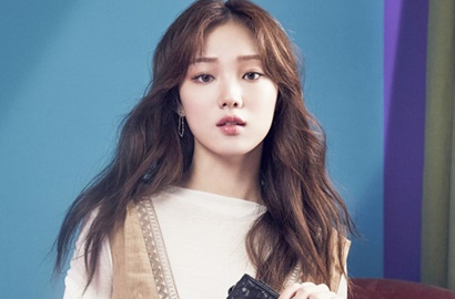 Tampak Depresi, Lee Sung Kyung Disindir Tak Bisa Senyum di Foto Ini
