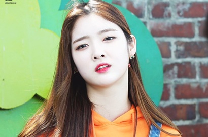 Bra Melorot Saat Tampil, Foto Eunjin DIA Ini Bikin Netter Miris