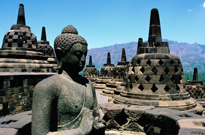 Nggak Kalah Keren Dari Luar Negeri, 10 Destinasi Wisata Indonesia Ini Bikin Kamu Lupa Ada di Mana