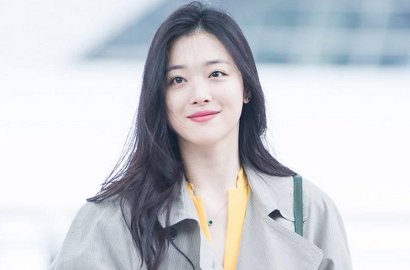 Sulli Pamer Foto Pakai Bikini Saat Liburan di Kuba, Netter Malah Nyinyir Gara-Gara Ini