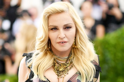 Tak Bisa Dipercaya, Foto Bugil Ini Jadi Bukti Madonna Tetap Hot di Usia Tua!