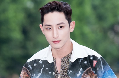 Goda Fans Habis-Habisan, Seksinya Lee Soo Hyuk Pamer Abs di Bali