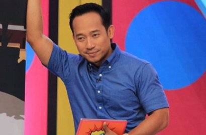 Denny Cagur Baper Diberi Hadiah Ini oleh Anak, Netter Ikut Menangis