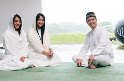 Dude Harlino Jadi Guru Ngaji di 'TBKC', Citra Kirana Gadis Kota Super Gaul
