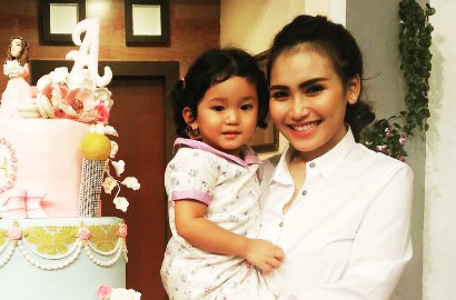 Paha Ayu Ting Ting Kena Sensor di TV, Video Bilqis 'Pamer' Celana Dalam Bikin Netter Miris