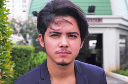 Aliando Panik Saat Diberitahu Ibunda Hamil Lagi di Usia 40 Tahun
