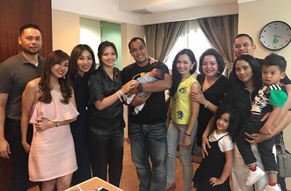 Dijenguk Raffi Ahmad-Nagita Hingga Jedar cs, Wajah Polos Nia Ramadhani Jadi Sorotan