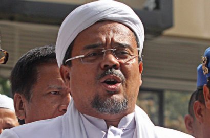 Diburu di Indonesia, Pengacara Habib Rizieq: Dia 'Gentleman', Dia 'Strongman'