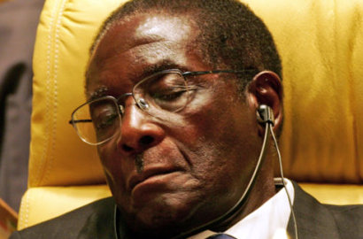 Presiden Zimbabwe 'Tertidur' di Forum Internasional, Jubir: Hanya Istirahatkan Mata