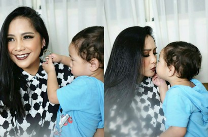 Pamer Rambut Kece Badai, Nagita Bakal Saingi Bisnis Shampoo Ayu Ting Ting?