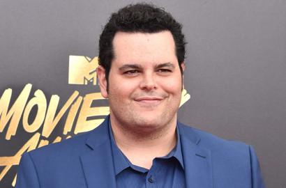 Bikin Heboh Medsos, Josh Gad Akhirnya Buka Suara Soal Rumor Keterlibatan di Film 'Batman'