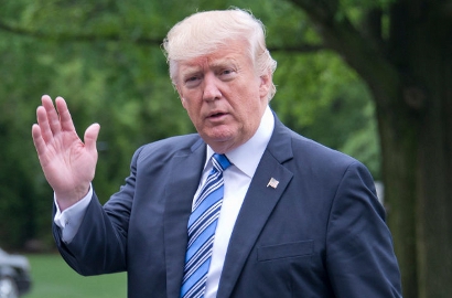 Donald Trump Dituding Bocorkan Informasi Rahasia Pada Menlu Rusia