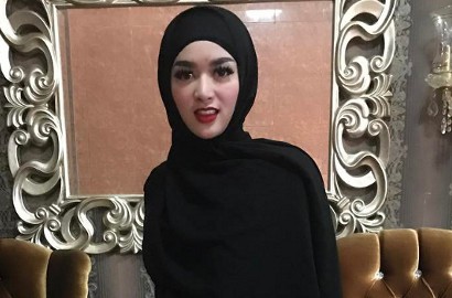 Sering Tampil Syar'i, Tiara Dewi Sudah Mantap Berhijab?