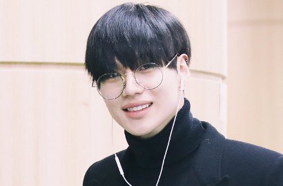Tulisan Tangan Taemin SHINee Diabadikan Dalam Buku Jepang, Tentang Apa?