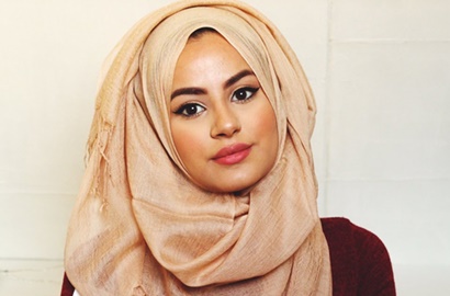 Tetap Memesona dengan Pipi Tembam, 6 Tips Memilih Hijab Untuk Wajah Bulat