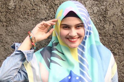 Zee Zee Shahab Beri Pesan Bijak Hadapi Hujatan, Netter: Awas Diserang Balajaer