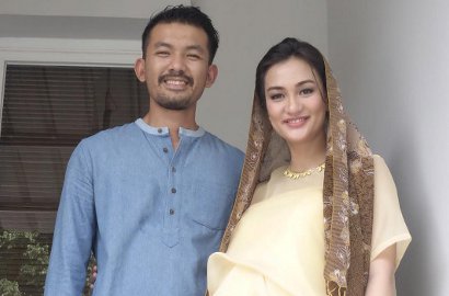 Bikin Iri, Romantisnya Rio Dewanto Manjakan Istri yang Tengah Hamil Tua