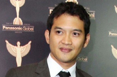 Lama Tak Muncul, Rezky Aditya Dikira Mantan Suami Ely Sugigi di Foto Terbaru