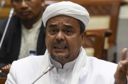 Beredar Video Habib Rizieq Menangis di Arab Saudi, Gara-Gara Kasus Pornografi?