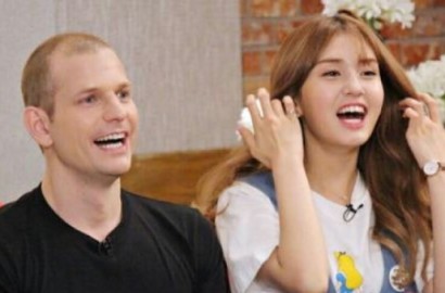 Nyanyikan Lagu Jadul, Somi dan Ayahnya Gila-Gilaan di Ruang Karaoke