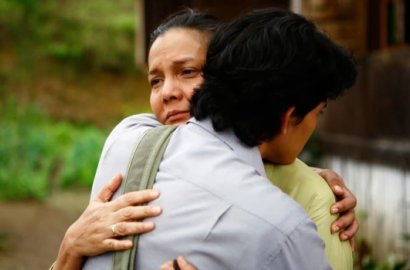 Nggak Cuma Kamu yang Suka Rindu Rumah, 10 Hal yang Dipikirkan Ibu Ketika Ditinggal Anaknya Merantau