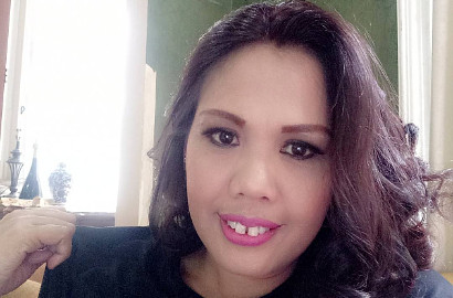 Ely Sugigi Kepergok Kunjungi Club Malam, Netter: Ingat Umur Mpok