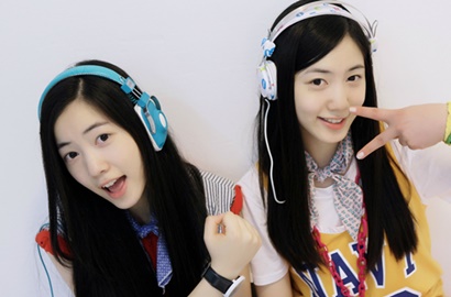 Pamer Foto Bareng di Sauna, Hwayoung-Hyoyoung Disebut Si Kembar Paling Berbahaya