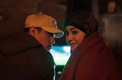 Kisahkan Perjuangan Cinta Hijabers, MV John Legend Tuai Kontroversi