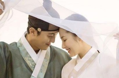 Romantis, Yeon Woo Jin Tatap Mesra Park Min Young di Poster 'Seven Day Queen'