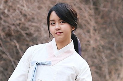 Cantik Banget, Foto-Foto Kim So Hyun Syuting 'Ruler' Dijamin Bikin Terpesona