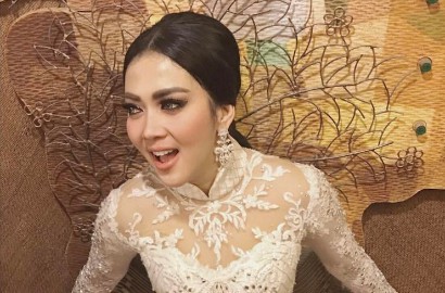 Syahrini Diisukan Pacari Brondong Malaysia, Fans Protes Kurang Gagah
