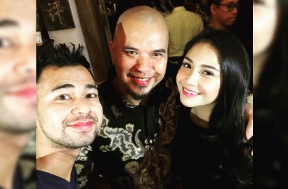 Nagita Tampil Cantik Dirangkul Ahmad Dhani, Raffi Diminta Hati-Hati