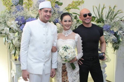 Mengharukan, Deddy Corbuzier Beri Hadiah Spesial untuk Kalina Oktarani dan Suami