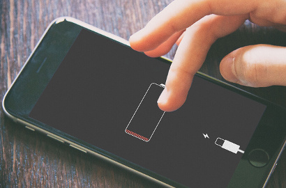 Barusan Dicharge Eh Ponsel Ngedrop, 7 Mitos Keliru Tentang Baterai yang Biasanya Bikin Kamu Bingung