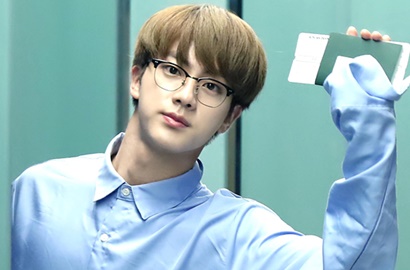 Bangga Tunjukkan Cinta ke Army, Foto Jin BTS Ini Sukses Buat Fans Nangis