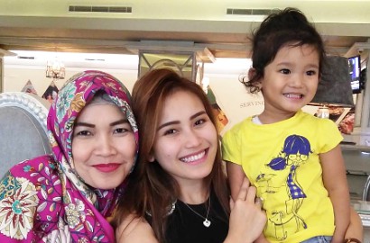 Tak Kapok Dihujat, Ibu Ayu Ting Ting Malah Ngakak dan Minta Bilqis Salto Terus