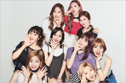 Serba Pink, Twice Super Girly di Teaser Foto Debut Jepang
