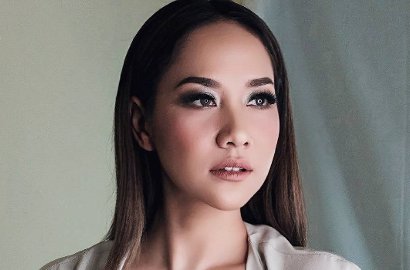Pamer Bahu Mulus, BCL Goda Fans Umumkan Perilisan Album Baru