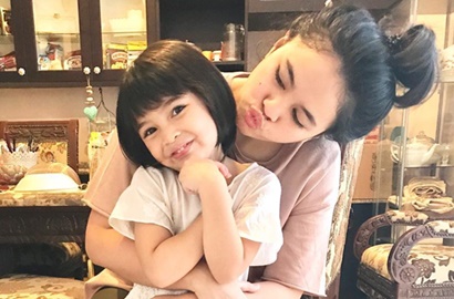 Masih Empat Tahun, Pintarnya Putri Marshanda Bisa Lakukan Ini