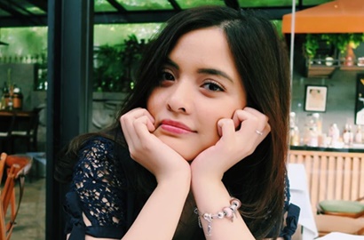 Senasib Geng Sosialita Nia Ramadhani, Motif Mukena Tasya Kamila Ikut Dibilang Mirip Salib