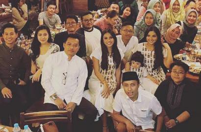 Ajak Puluhan ART Ikut Buka Puasa di Restoran, Ashanty Banjir Pujian