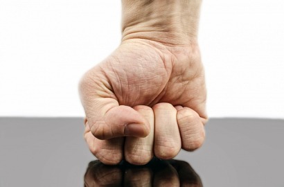 Berdasarkan Zodiak, 4 Orang Ini Paling Jago Tahan Amarah Saat Puasa, Benar Nggak?