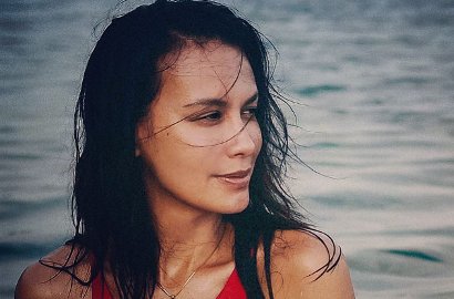 Unggah Foto 20 Tahun Lalu, Netter Takjub Wajah Cantik Sophia Latjuba Tak Berubah