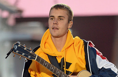 Ganteng dan Seksi Banget, Bodyguard Justin Bieber Bikin Fans Gempar
