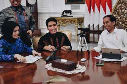 Intip Foto-Foto Seru Ala Desta dan Nycta Gina Saat Bertemu Presiden Jokowi