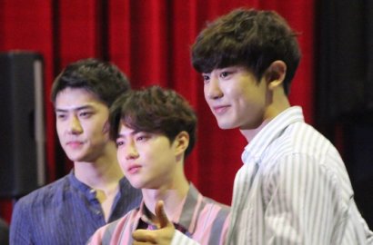 Hadiri Acara Brand Sepatu di Singapura, EXO Disambut Fans Rusuh