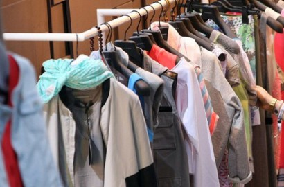 Nggak Harus Beli Baju Baru untuk Lebaran, Pakai 6 Trik Sulap Baju Lama Jadi Keren Lagi Kabar Nggak Harus Beli Baju Baru untuk Lebaran, Pakai 6 Trik Sulap Baju Lama Jadi Keren Lagi Kabar