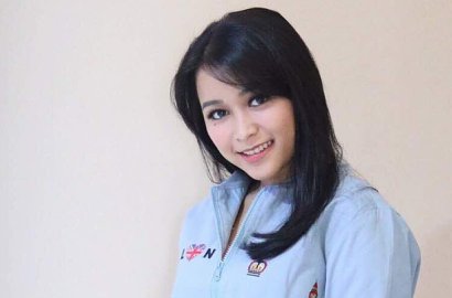 Tulis Caption Ini, Adik Ayu Ting Ting Ternyata Beli Kado Ultah Sendiri?