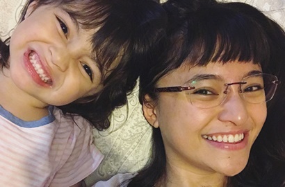 Unggah Foto Sienna Ini Bikin Netter Terharu, Marshanda: Gak Bisa Tahan Tangis
