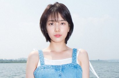 Seksi Pamer Pundak Mulus, Suzy Bak Peri Bunga di Foto-Foto Ini